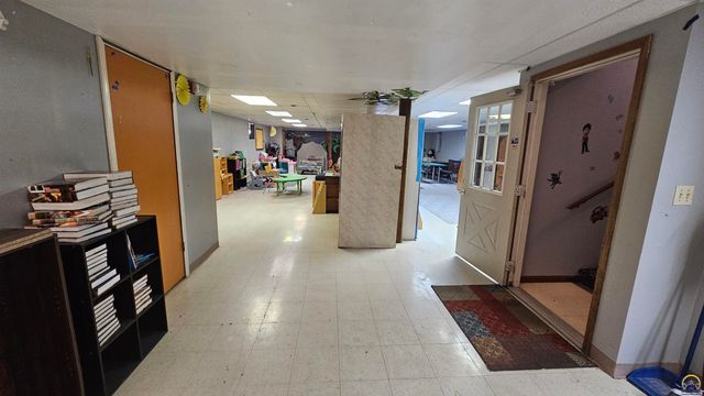 301 E 137th ST, Carbondale, KS 66414