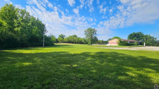 301 E 137th ST, Carbondale, KS 66414