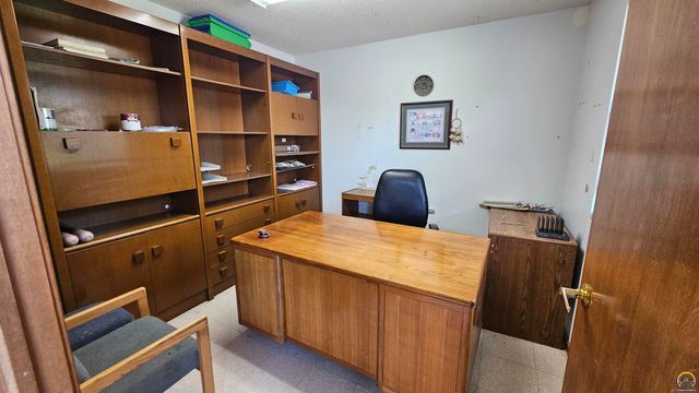 301 E 137th ST, Carbondale, KS 66414