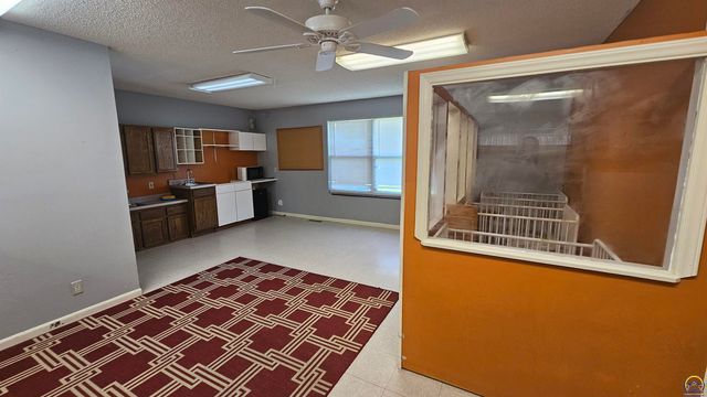 301 E 137th ST, Carbondale, KS 66414