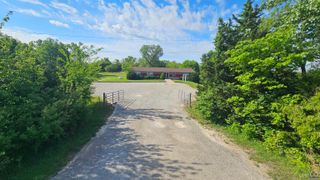301 E 137th ST, Carbondale, KS 66414