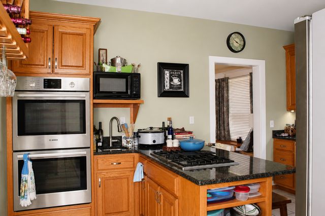 222 W Jackson Street, Morris, IL 60450