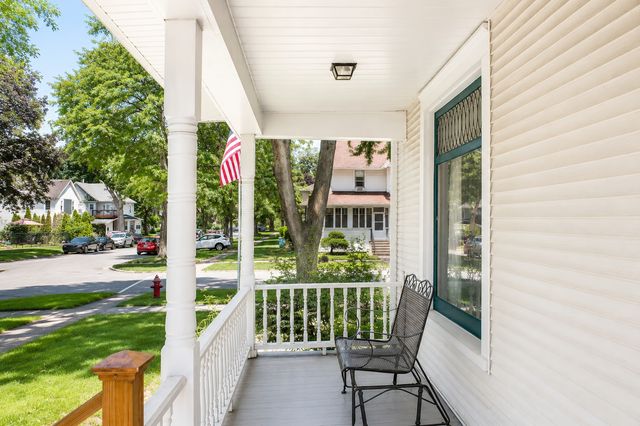 222 W Jackson Street, Morris, IL 60450