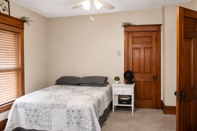 222 W Jackson Street, Morris, IL 60450