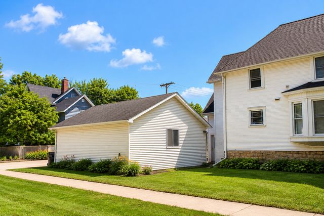 222 W Jackson Street, Morris, IL 60450