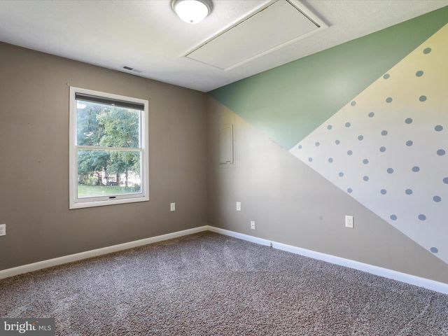 184 MASSANUTTEN DR, Edinburg, VA 22824