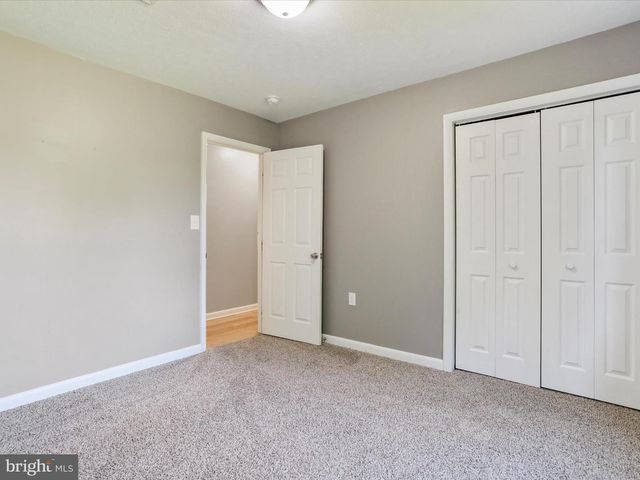 184 MASSANUTTEN DR, Edinburg, VA 22824