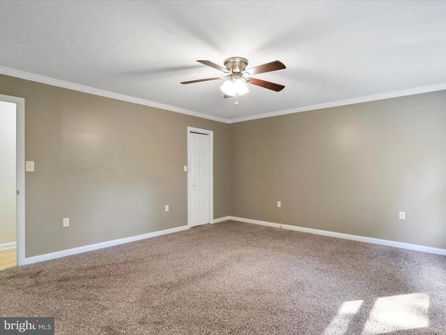 184 MASSANUTTEN DR, Edinburg, VA 22824