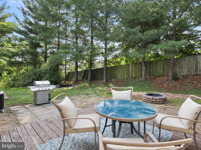 184 MASSANUTTEN DR, Edinburg, VA 22824
