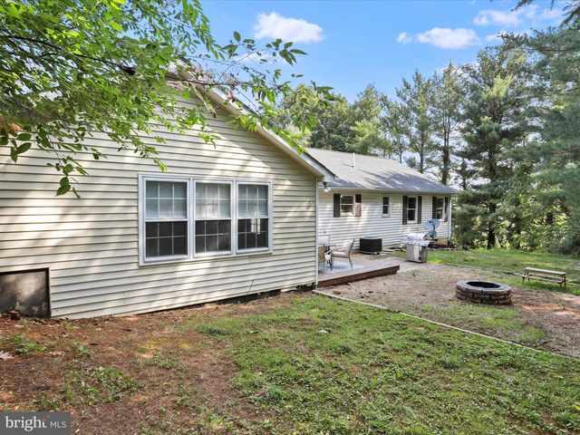 184 MASSANUTTEN DR, Edinburg, VA 22824