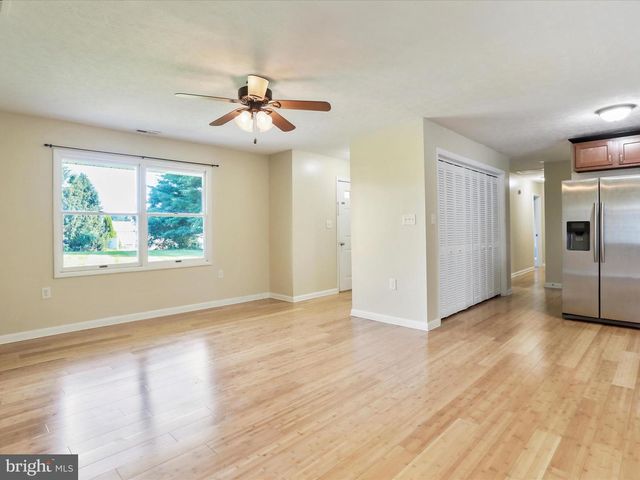 184 MASSANUTTEN DR, Edinburg, VA 22824