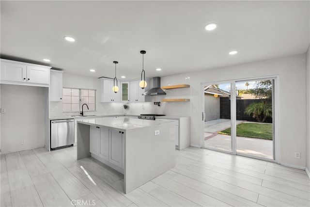 17337 Emelita, Encino, CA 91316