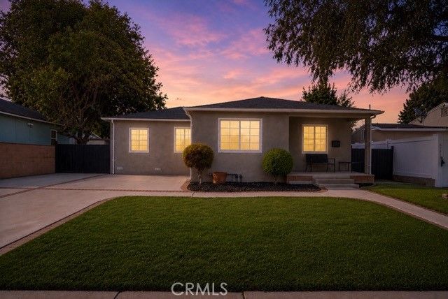 17337 Emelita, Encino, CA 91316