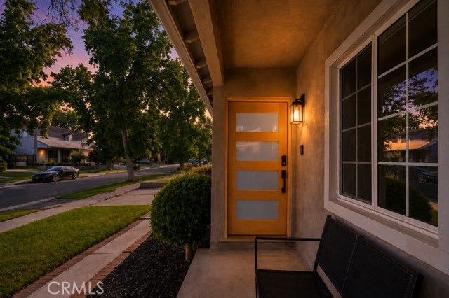 17337 Emelita, Encino, CA 91316