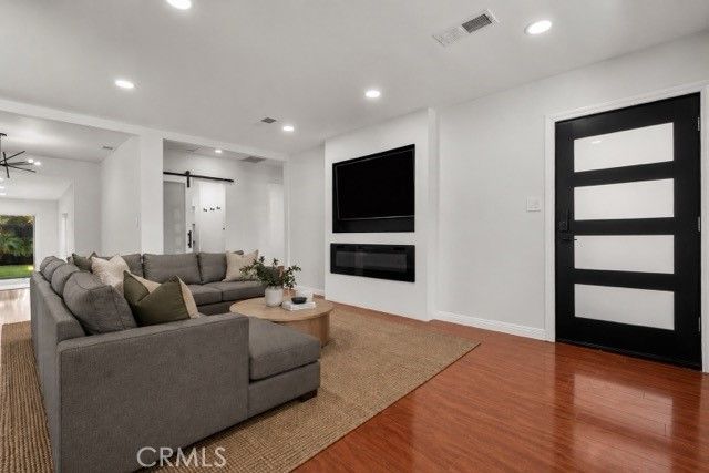 17337 Emelita, Encino, CA 91316