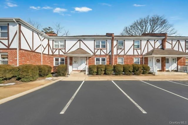 2066 Lakeview Road A, Bellmore, NY 11710