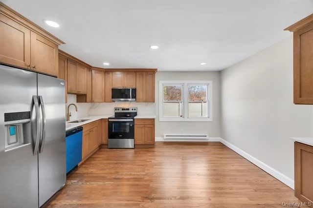 2066 Lakeview Road A, Bellmore, NY 11710