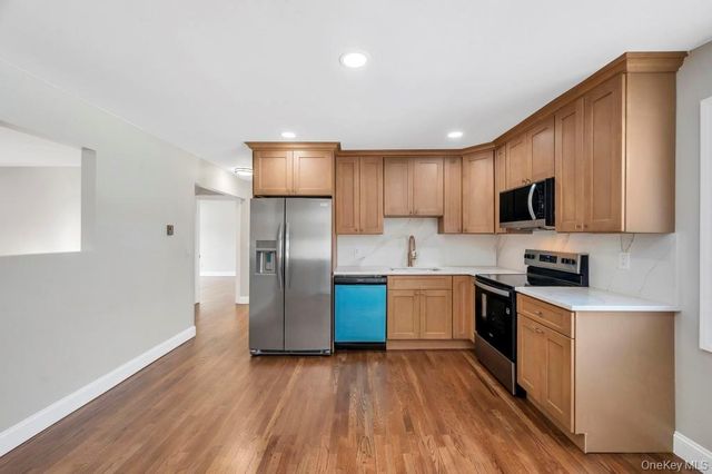 2066 Lakeview Road A, Bellmore, NY 11710