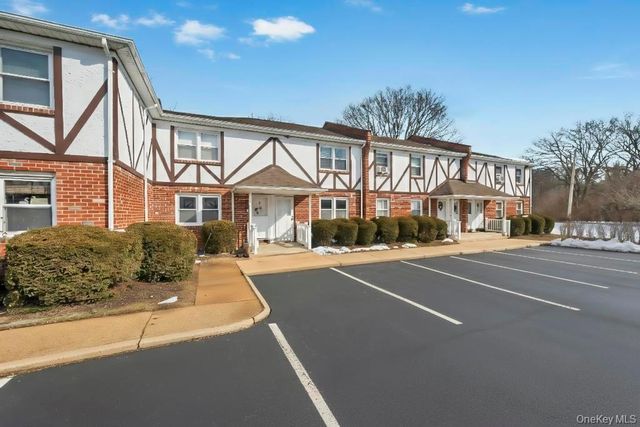 2066 Lakeview Road A, Bellmore, NY 11710