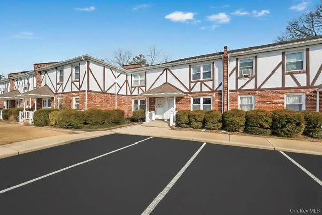 2066 Lakeview Road A, Bellmore, NY 11710