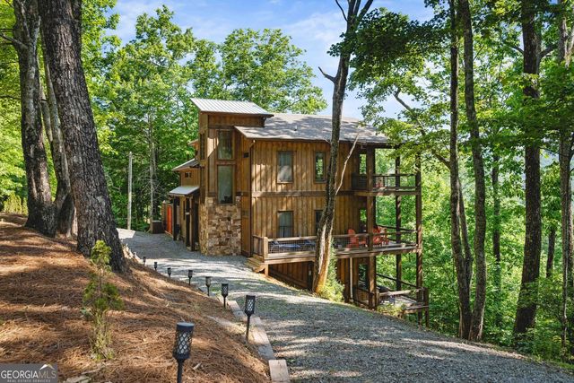 114 Amy Creek Circle, Ellijay, GA 30540