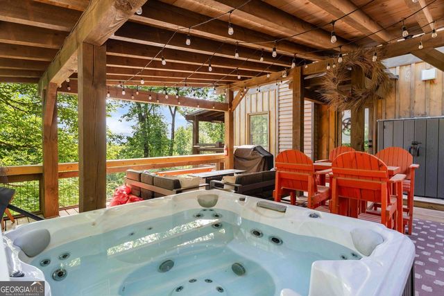 114 Amy Creek Circle, Ellijay, GA 30540