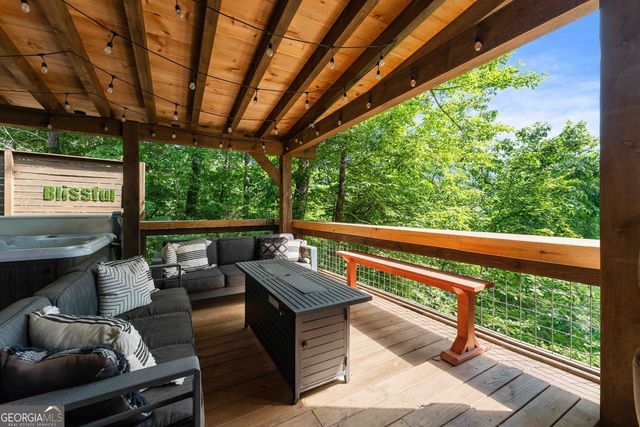 114 Amy Creek Circle, Ellijay, GA 30540