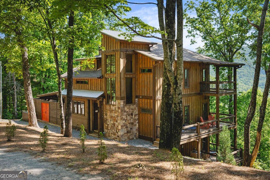 114 Amy Creek Circle, Ellijay, GA 30540