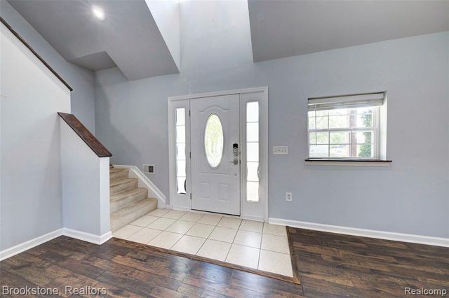 4458 Seeden Street, Waterford, MI 48329