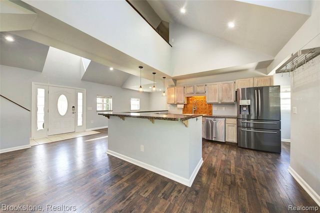 4458 Seeden Street, Waterford, MI 48329