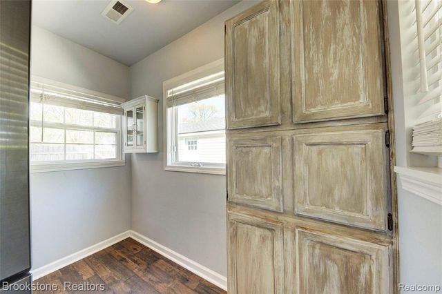 4458 Seeden Street, Waterford, MI 48329