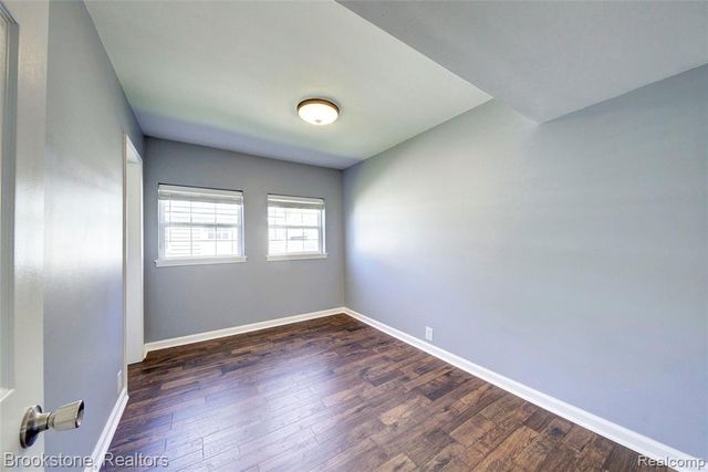 4458 Seeden Street, Waterford, MI 48329