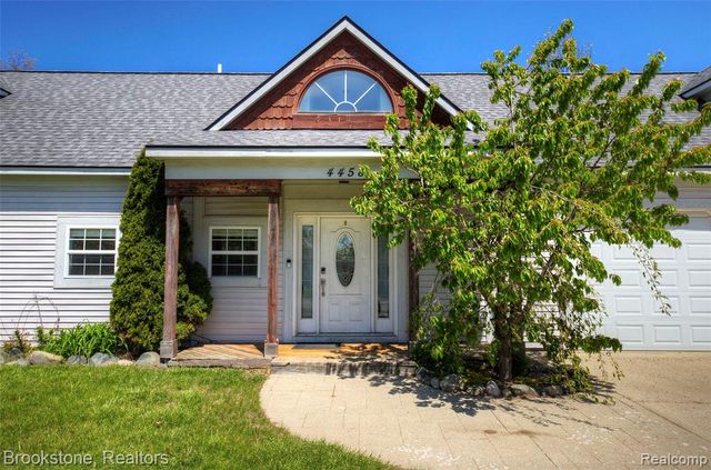 4458 Seeden Street, Waterford, MI 48329