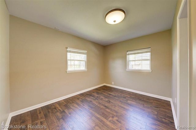 4458 Seeden Street, Waterford, MI 48329