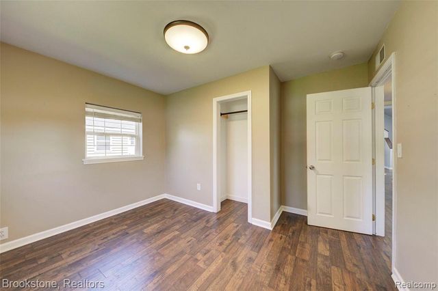 4458 Seeden Street, Waterford, MI 48329