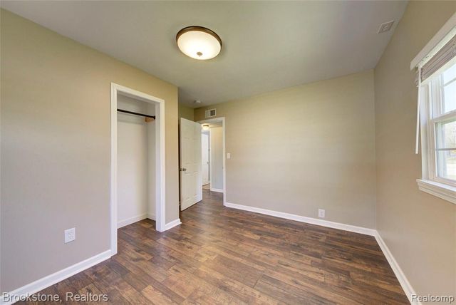 4458 Seeden Street, Waterford, MI 48329