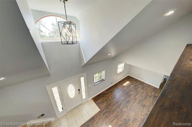 4458 Seeden Street, Waterford, MI 48329