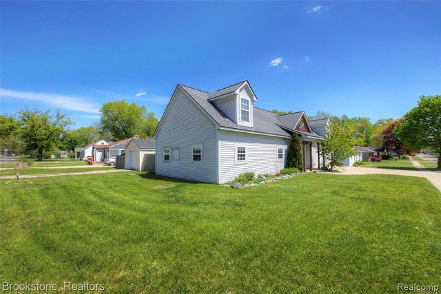 4458 Seeden Street, Waterford, MI 48329