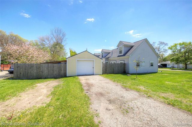 4458 Seeden Street, Waterford, MI 48329