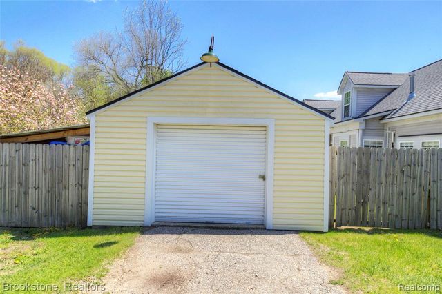 4458 Seeden Street, Waterford, MI 48329