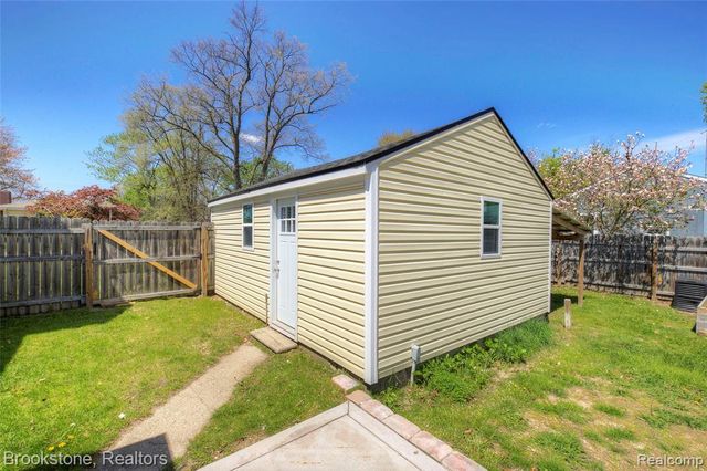 4458 Seeden Street, Waterford, MI 48329