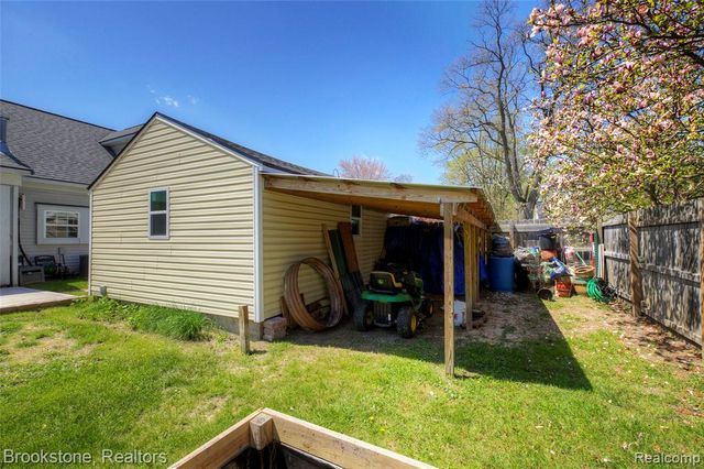 4458 Seeden Street, Waterford, MI 48329