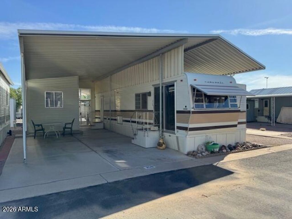 209 E OCOTILLO Drive, Florence, AZ 85132 — exterior