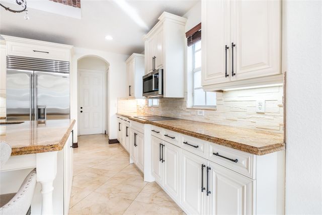 12334 NW 80th Pl, Parkland, FL 33076