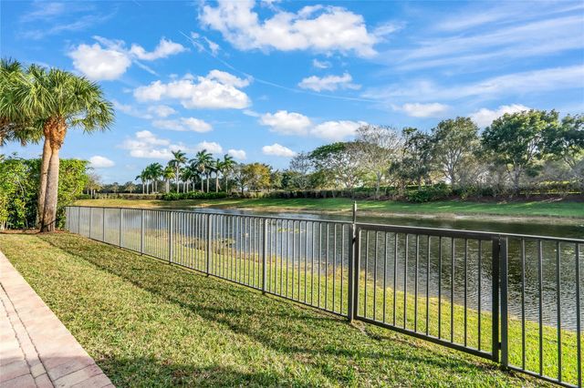 12334 NW 80th Pl, Parkland, FL 33076