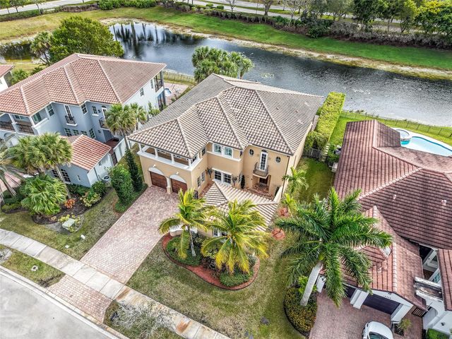 12334 NW 80th Pl, Parkland, FL 33076