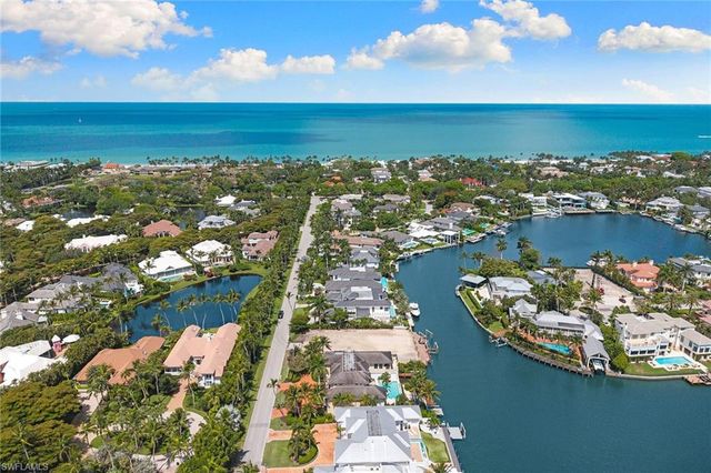 421 21st AVE S, Naples, FL 34102