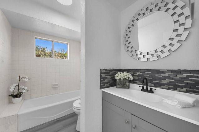 76540 New York Avenue, Palm Desert, CA 92211