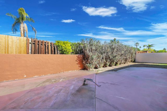 76540 New York Avenue, Palm Desert, CA 92211