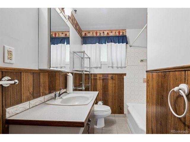 1662 W Lake Pl, Littleton, CO 80120